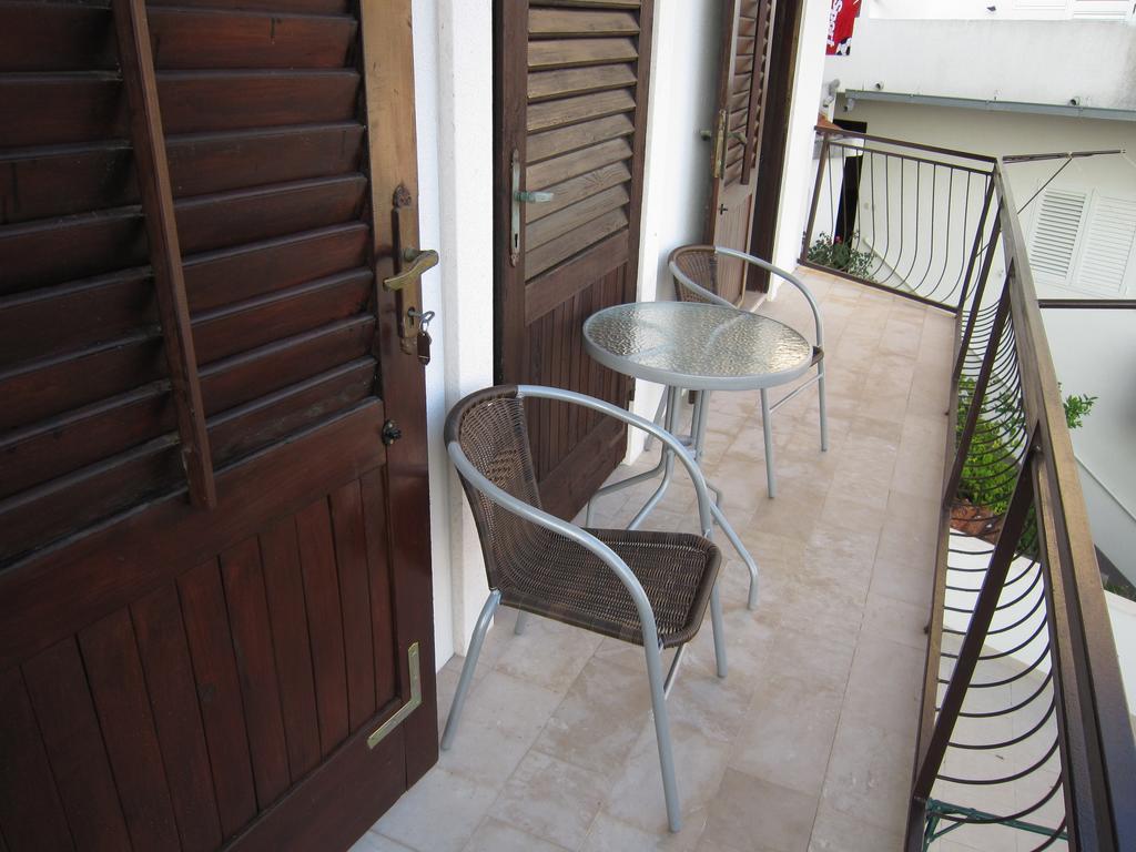 Holiday Home Mona Igrane Kamer foto