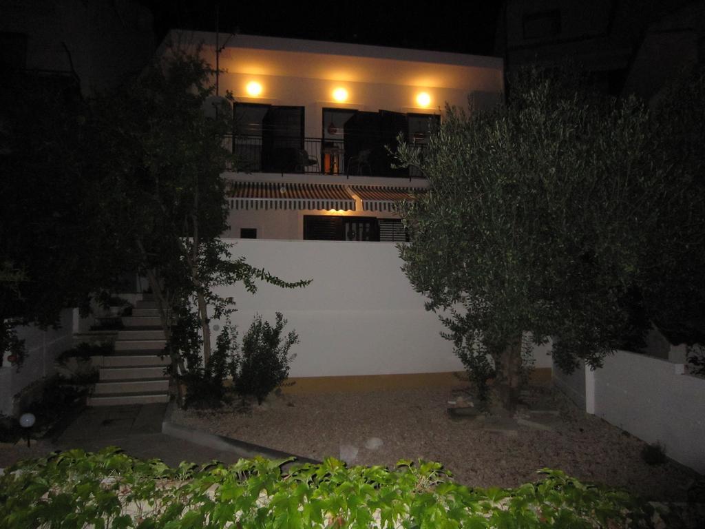 Holiday Home Mona Igrane Kamer foto